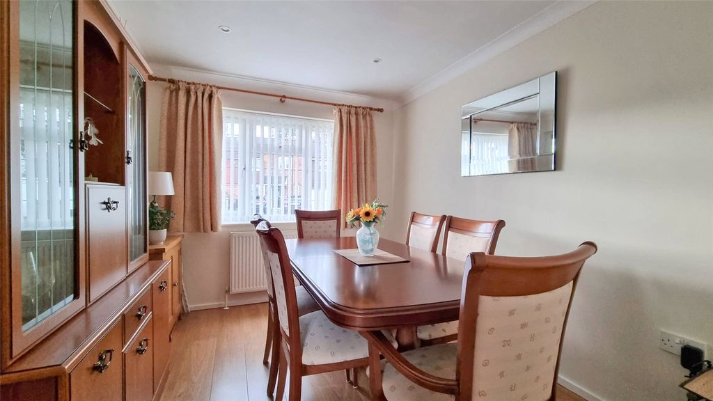 Property photo 3 of 19 Picture No. 11