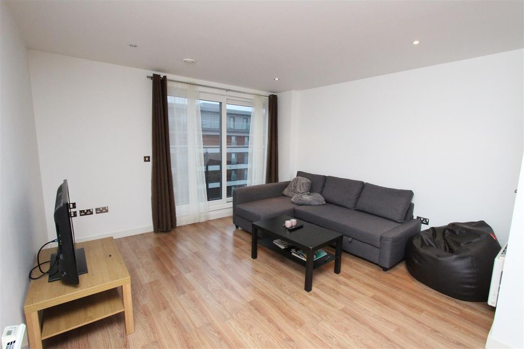 Property photo 2 of 6