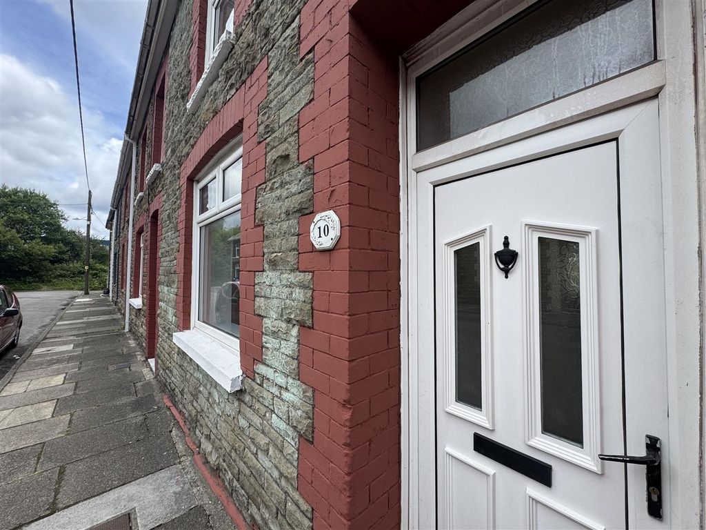 Property photo 3 of 21 Tempimagexuuj8F.Jpg