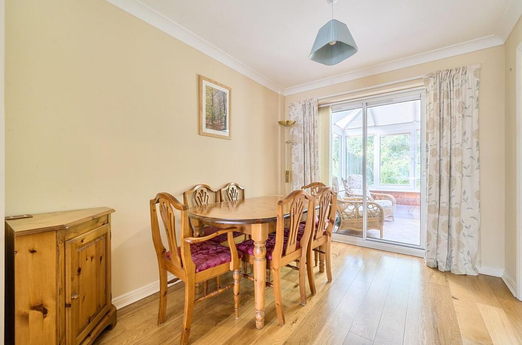 Property photo 3 of 17 Fairbairn Walk 27 (15).Jpg