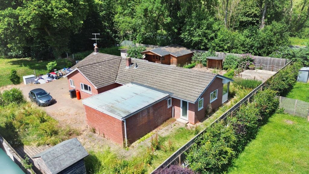 Property photo 2 of 25