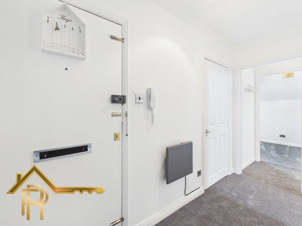 Property photo 2 of 14 Cam03016G0-Pr0078-Still008