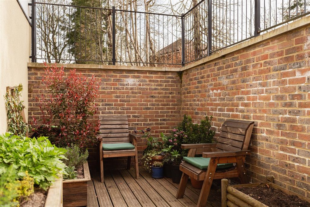 Property photo 2 of 13 11.Jpg