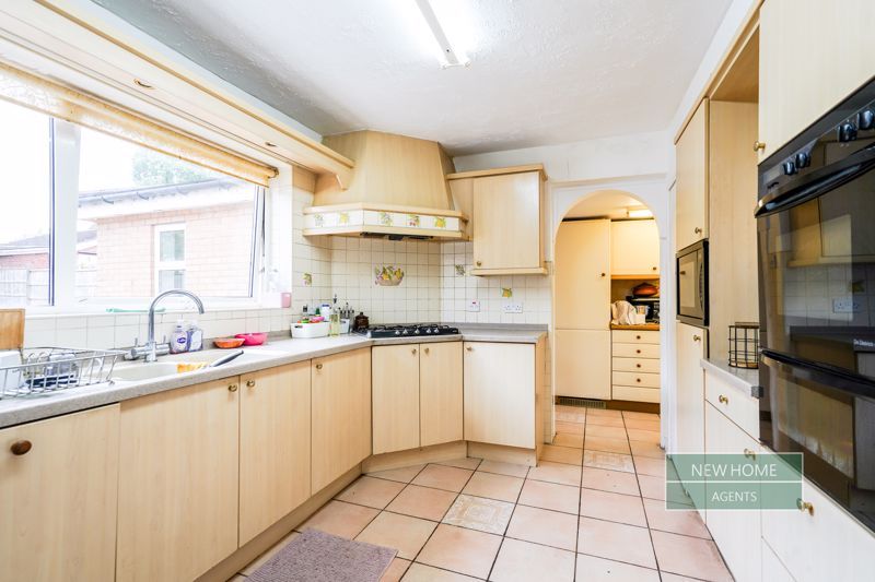 Property photo 2 of 39 Photo 37