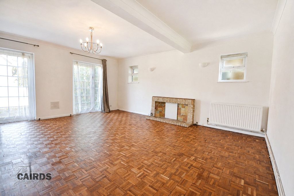 Property photo 2 of 15 Picture No. 05