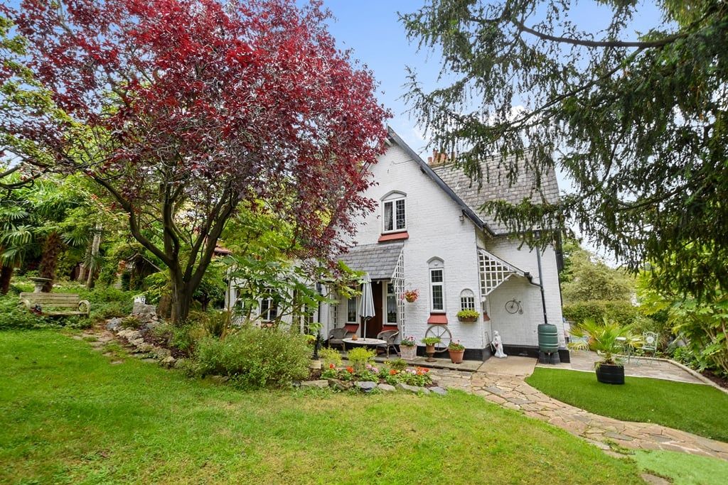 Property photo 1 of 16
