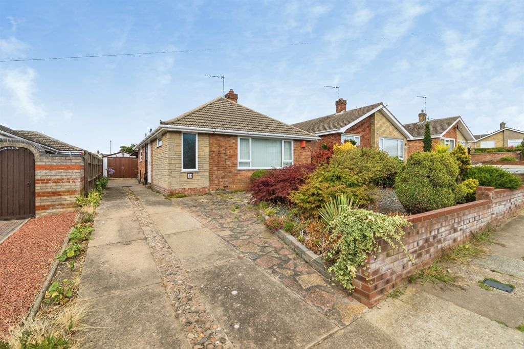 Property photo 1 of 16