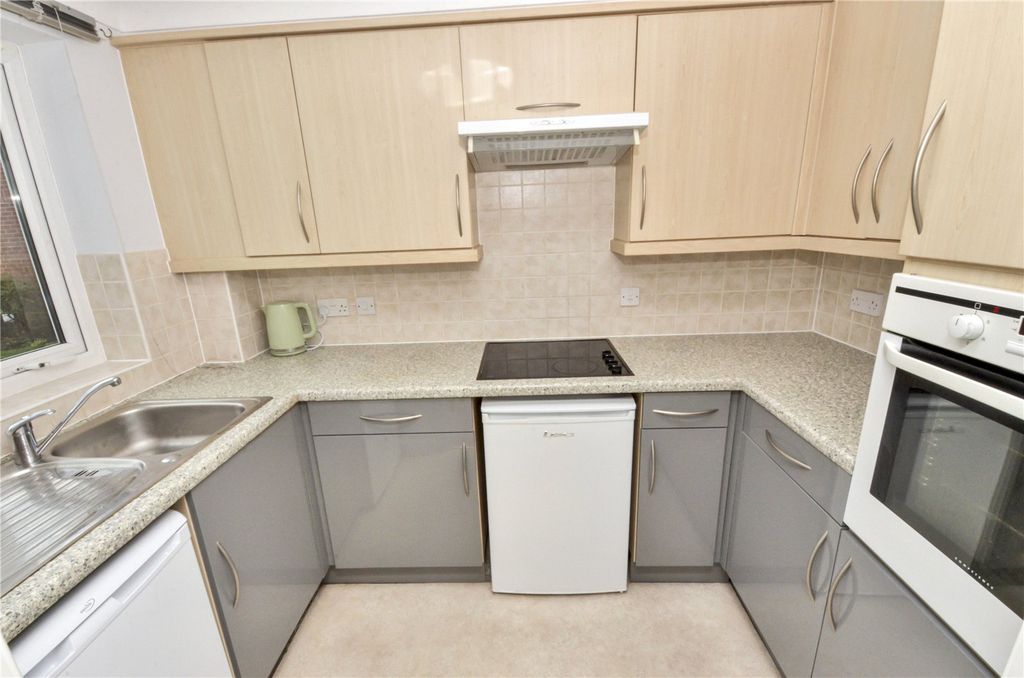 Property photo 3 of 13 Kitchen