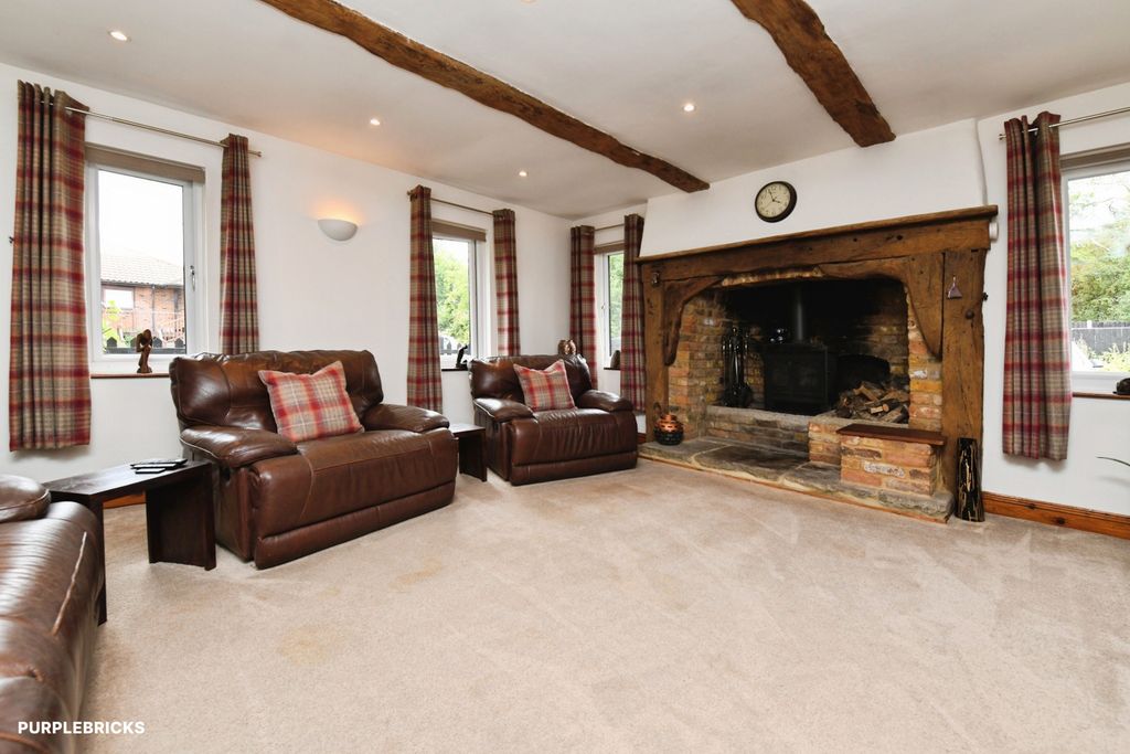 Property photo 3 of 44
