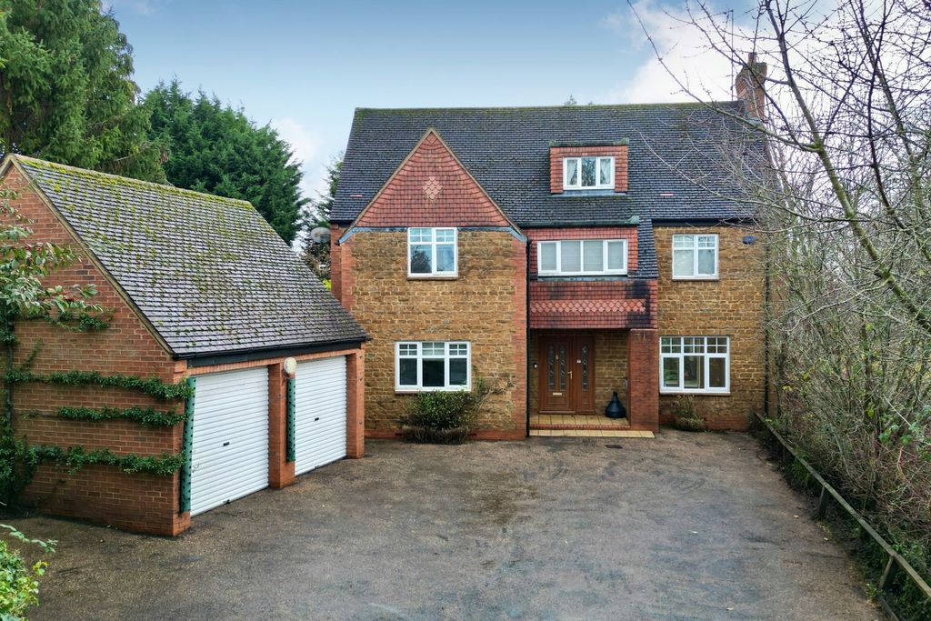 Property photo 1 of 29 Photo 1