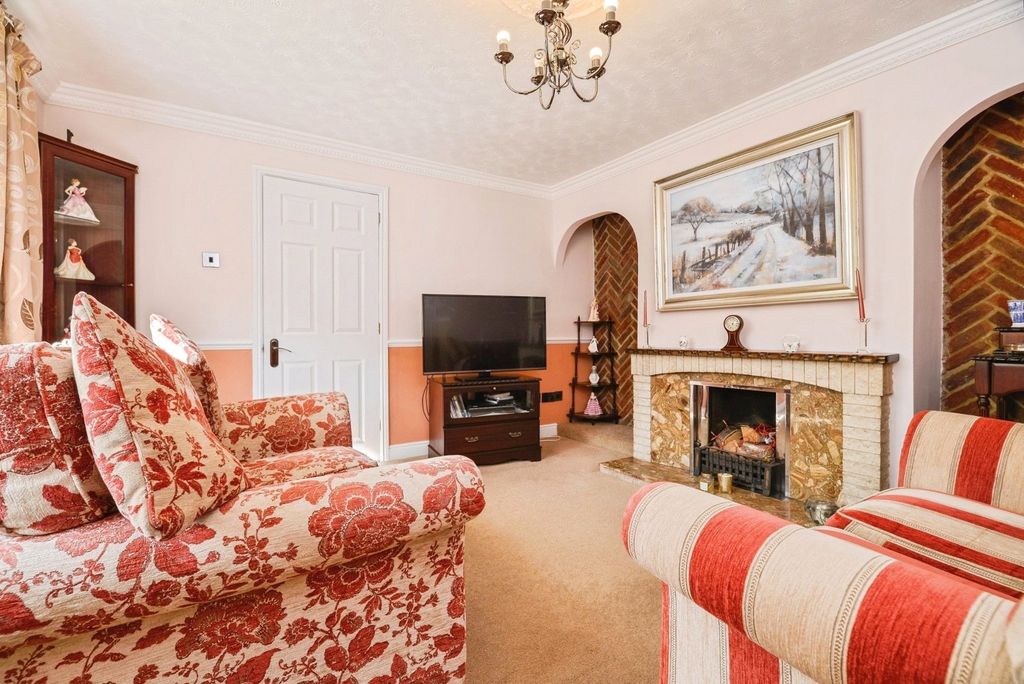 Property photo 2 of 16 Picture No. 10