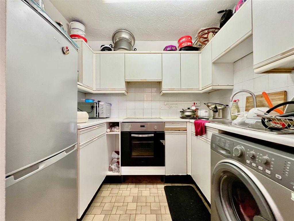 Property photo 1 of 5 Kitchen
