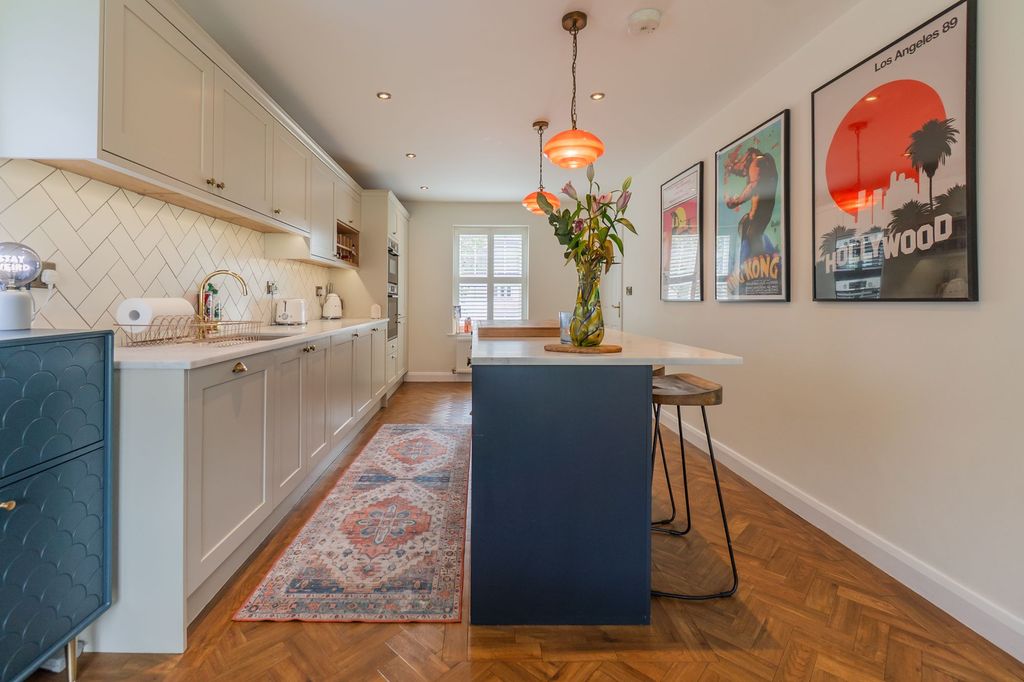 Property photo 3 of 27 25