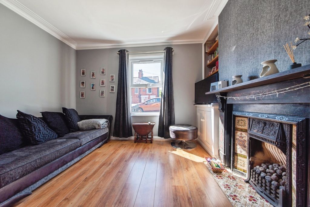 Property photo 2 of 17 Pbox-Img.Jpg