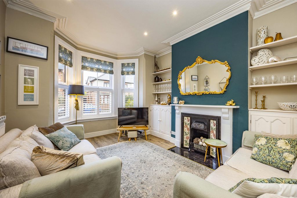 Property photo 2 of 18