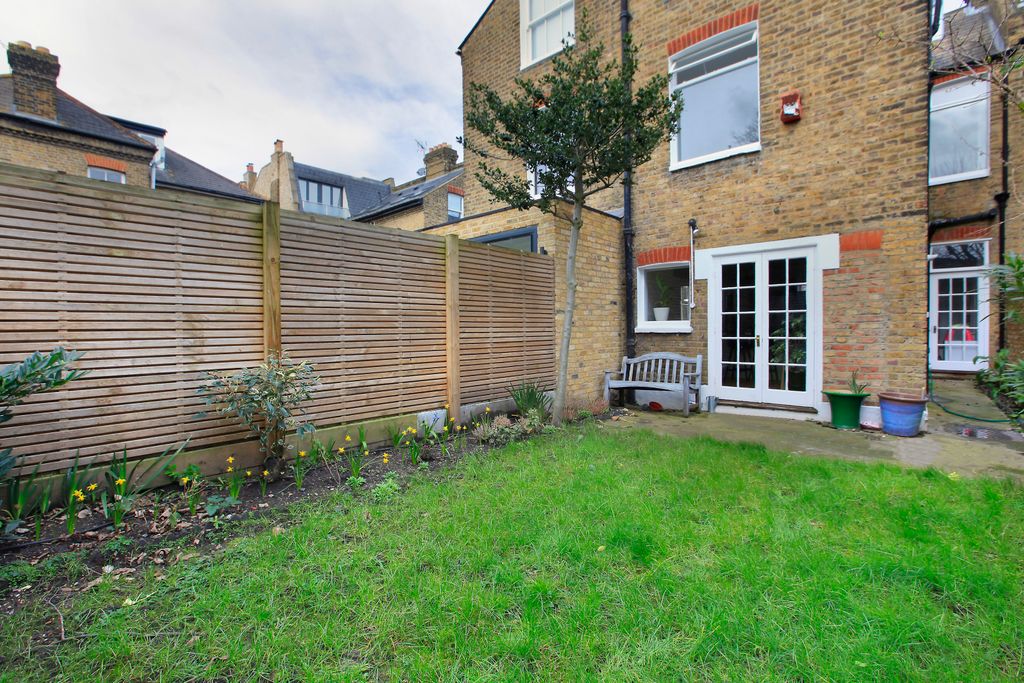 Property photo 3 of 24