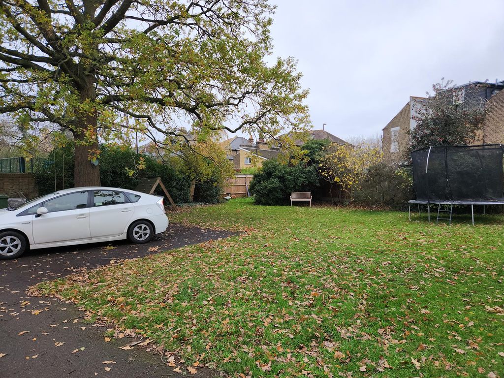 Property photo 2 of 4