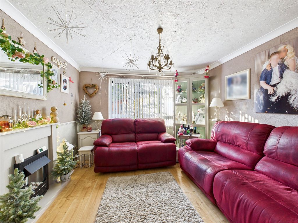 Property photo 2 of 12 Picture 2