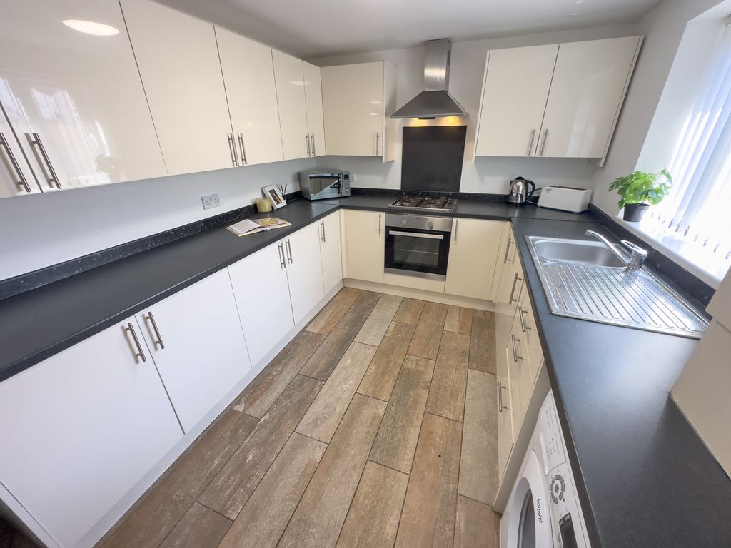 Property photo 2 of 12 12