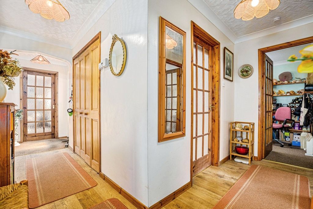 Property photo 3 of 17 Picture No. 22