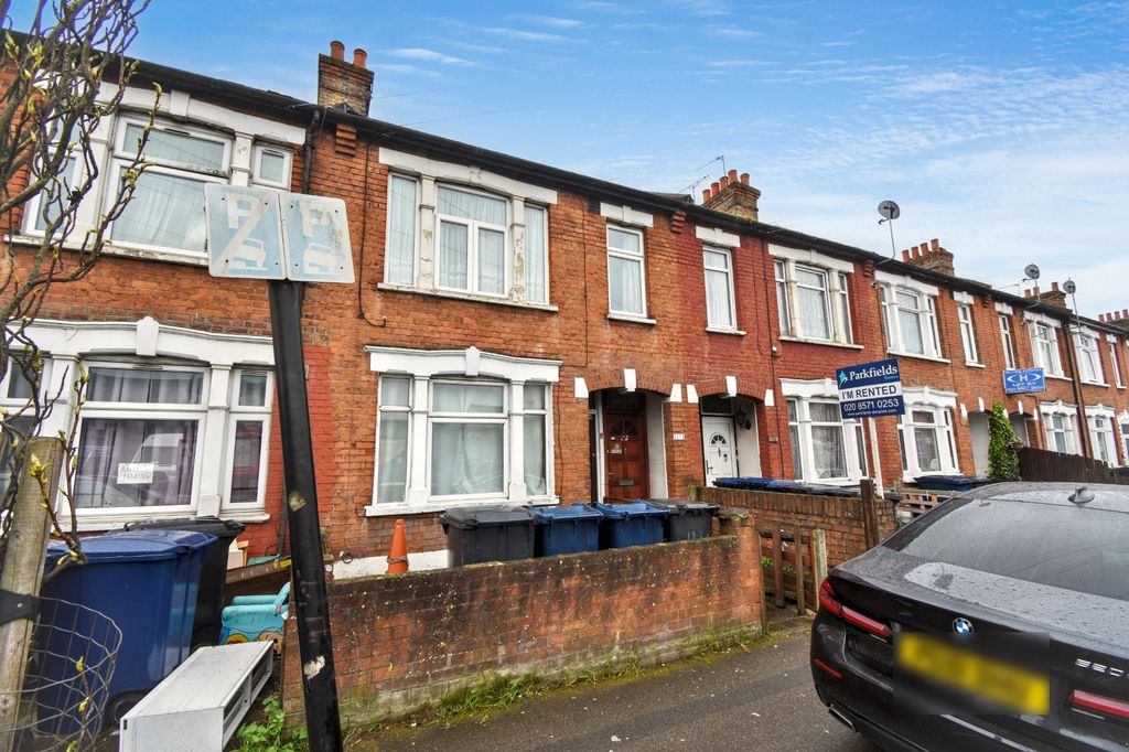 Property photo 2 of 22 117 / 117A Western Road, Southall, Ub2 5Hn