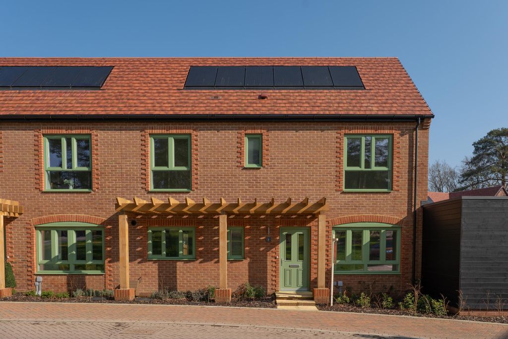 Property photo 1 of 12 External