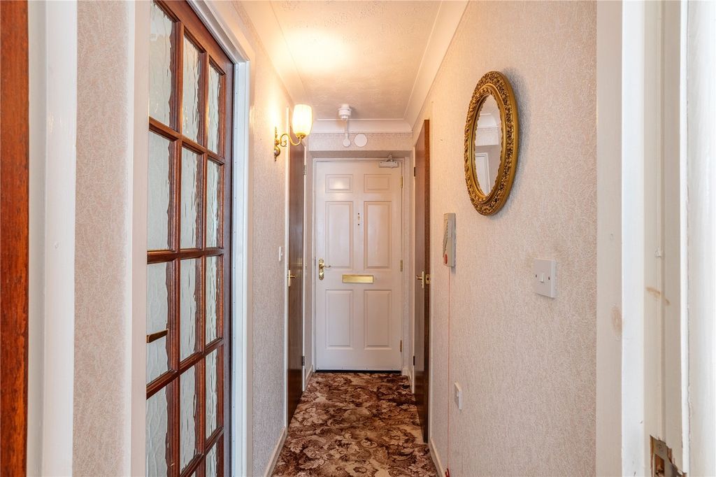 Property photo 2 of 28 Picture No. 06