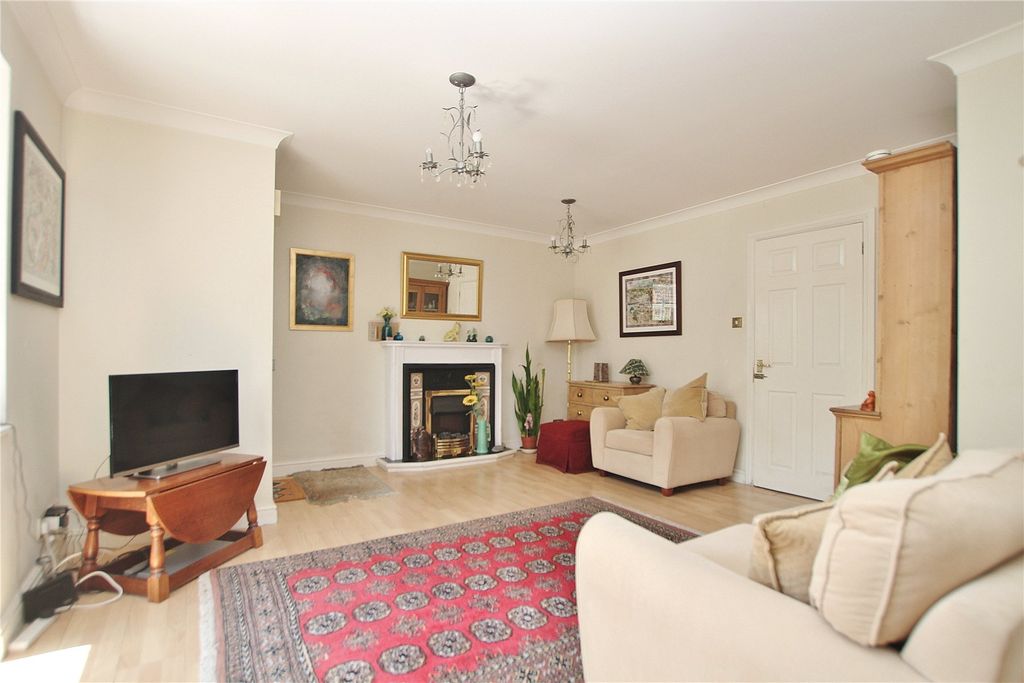 Property photo 2 of 12 Picture No. 10