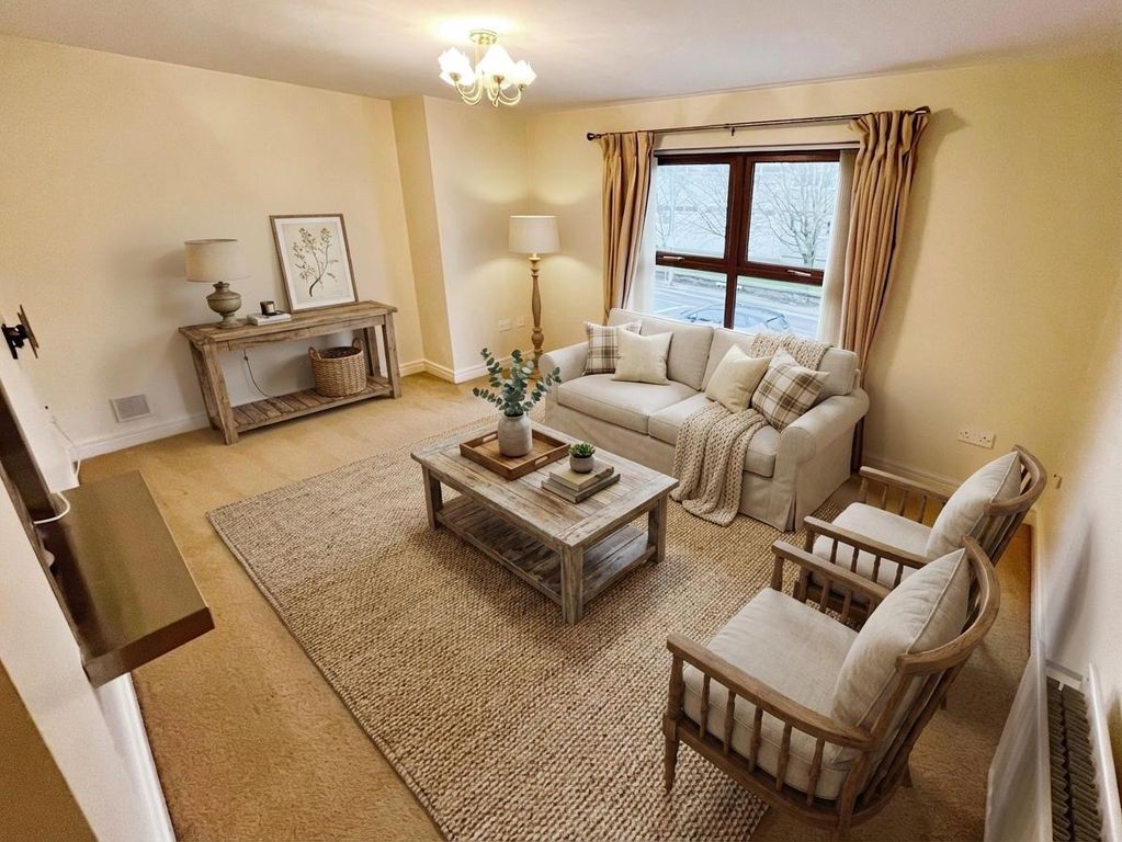 Property photo 3 of 9