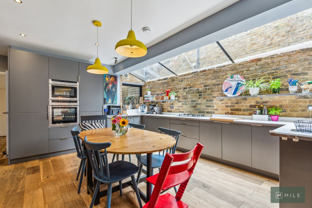 Property photo 3 of 9 9