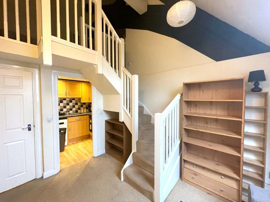 Property photo 3 of 7 Gallery