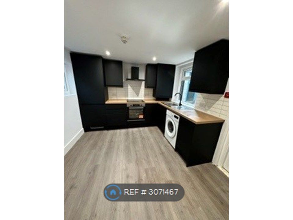 Property photo 1 of 2