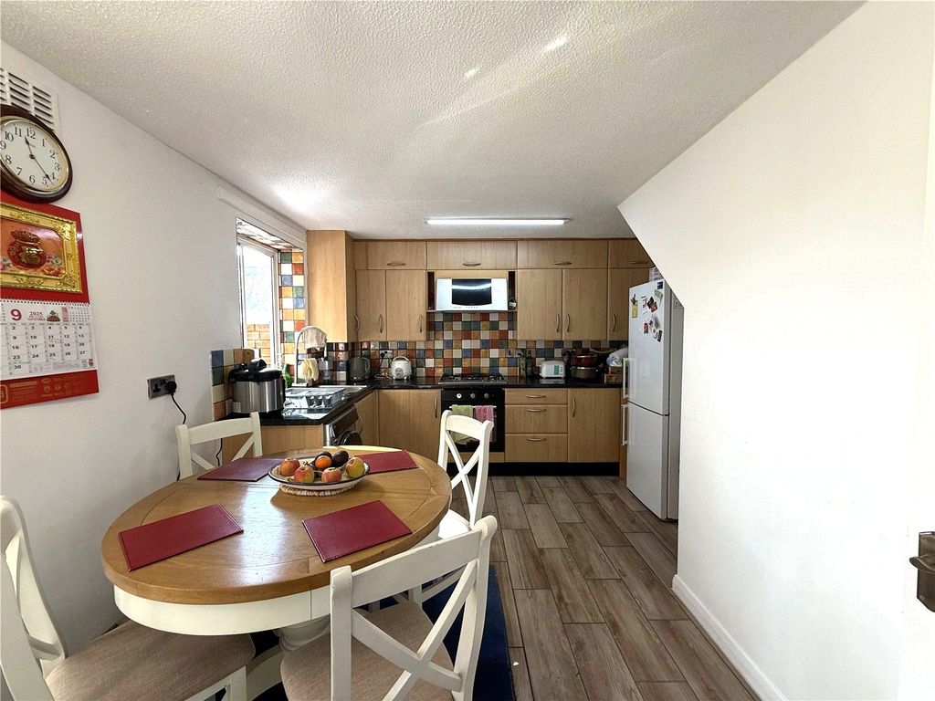 Property photo 2 of 20 Picture No. 81