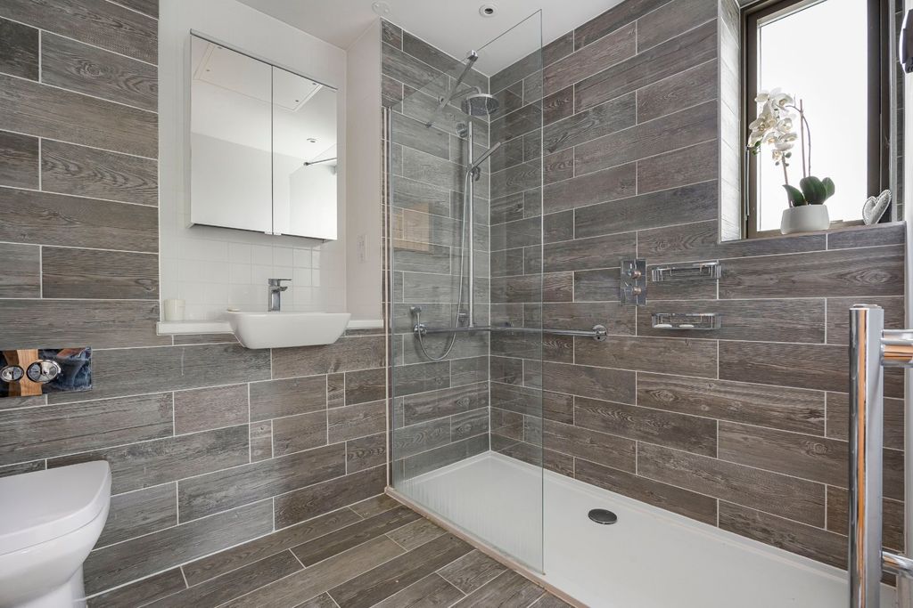 Additional image 15 of 2 bed flat to rentCirencester Road, Tetbury, Gloucestershire GL8