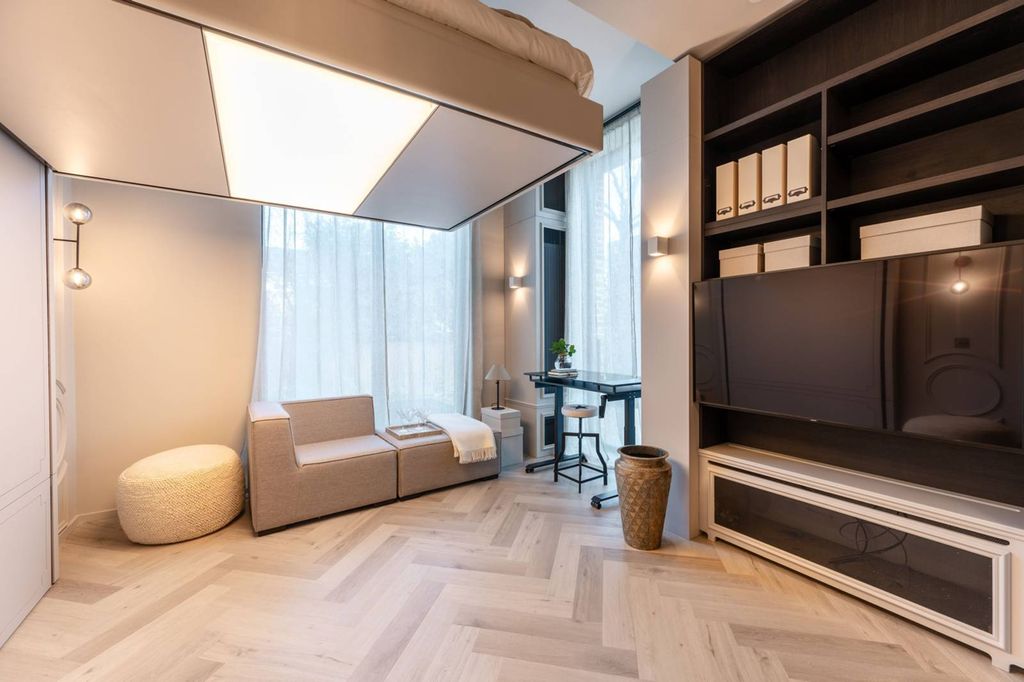 Property photo 2 of 38