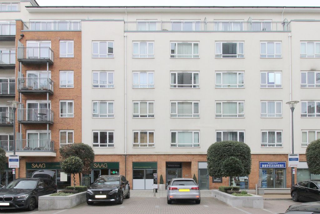 Property photo 2 of 5