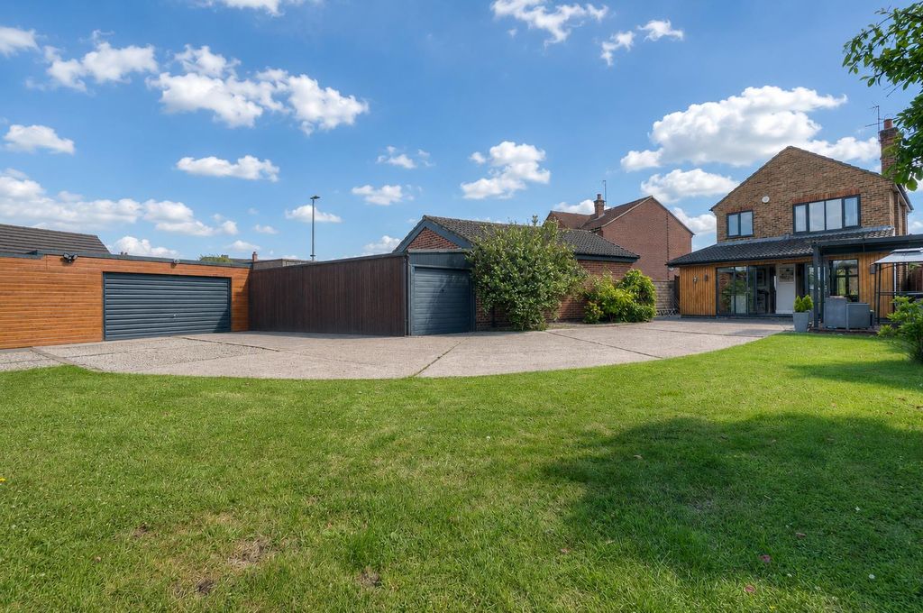 Property photo 2 of 33 d4Cdf992-6092-4702-811d-7Add9F566529.Png