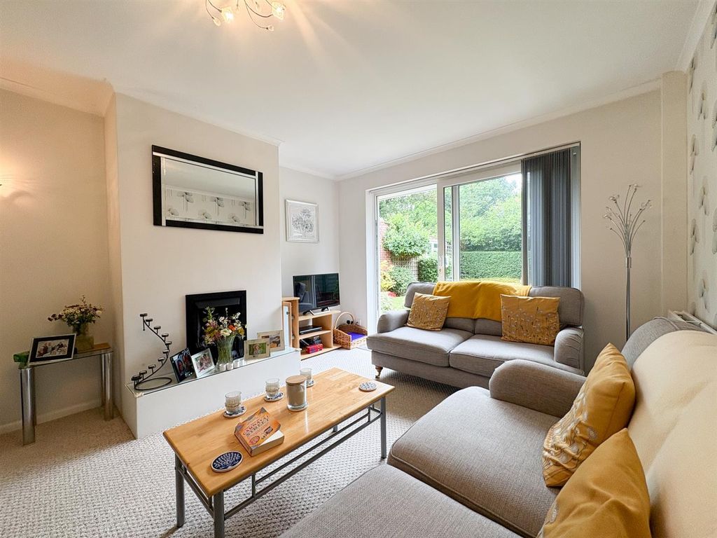 Property photo 2 of 15 Livingroom-1.Jpg