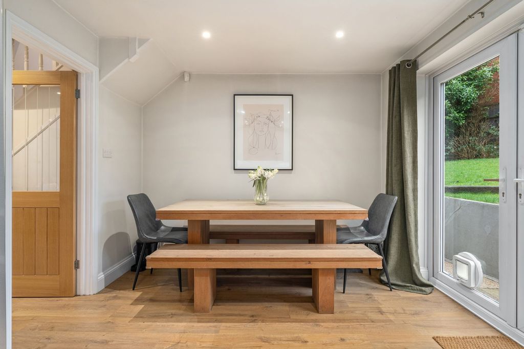 Property photo 2 of 22