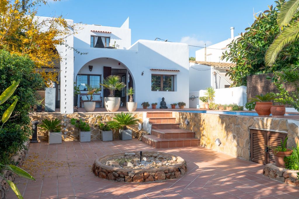 Property photo 3 of 19