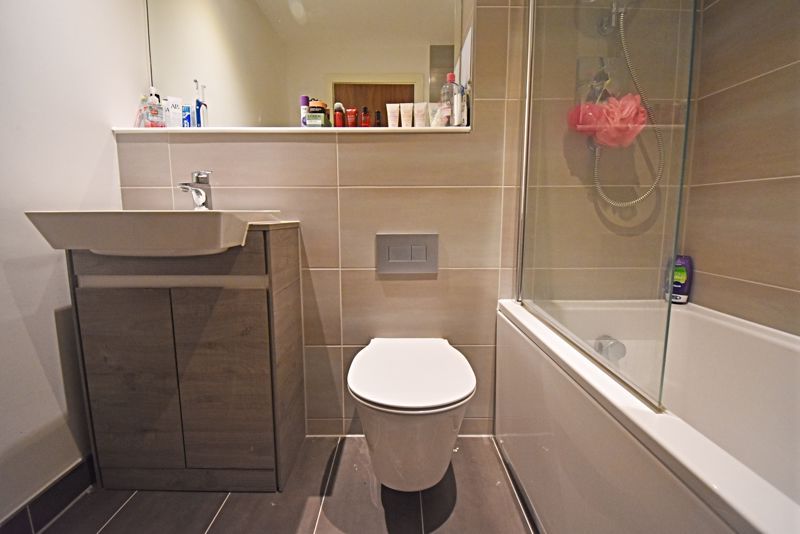 Property photo 3 of 8 Photo 12