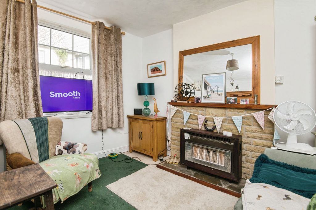 Property photo 3 of 13