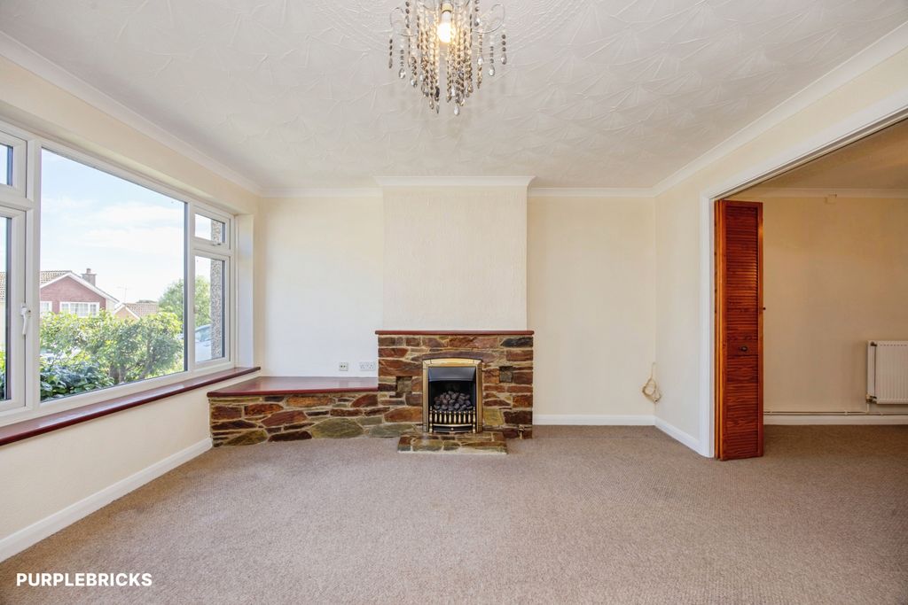 Property photo 3 of 25
