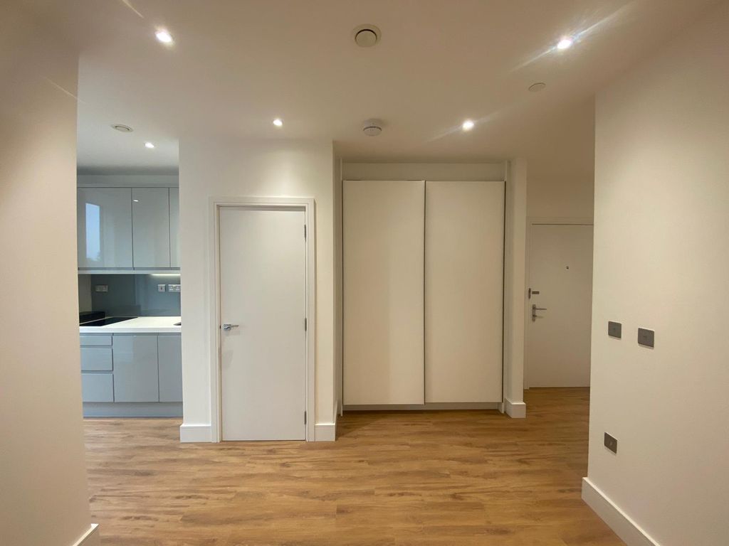 Property photo 3 of 6