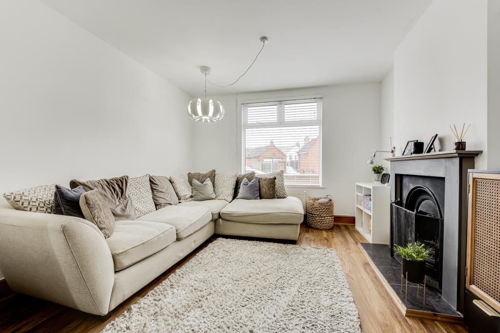 Property photo 2 of 33 5 Mulso Road, Finedon-9.Jpg