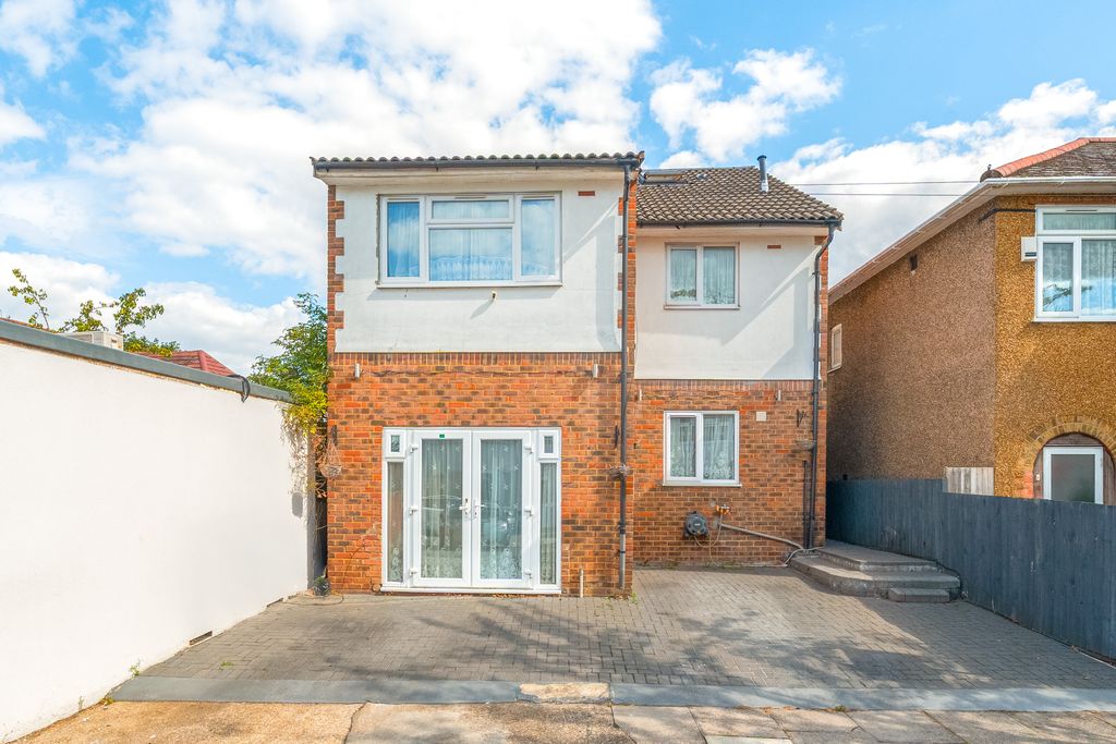 Property photo 1 of 15