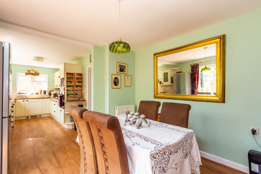 Property photo 3 of 14 Dining Room