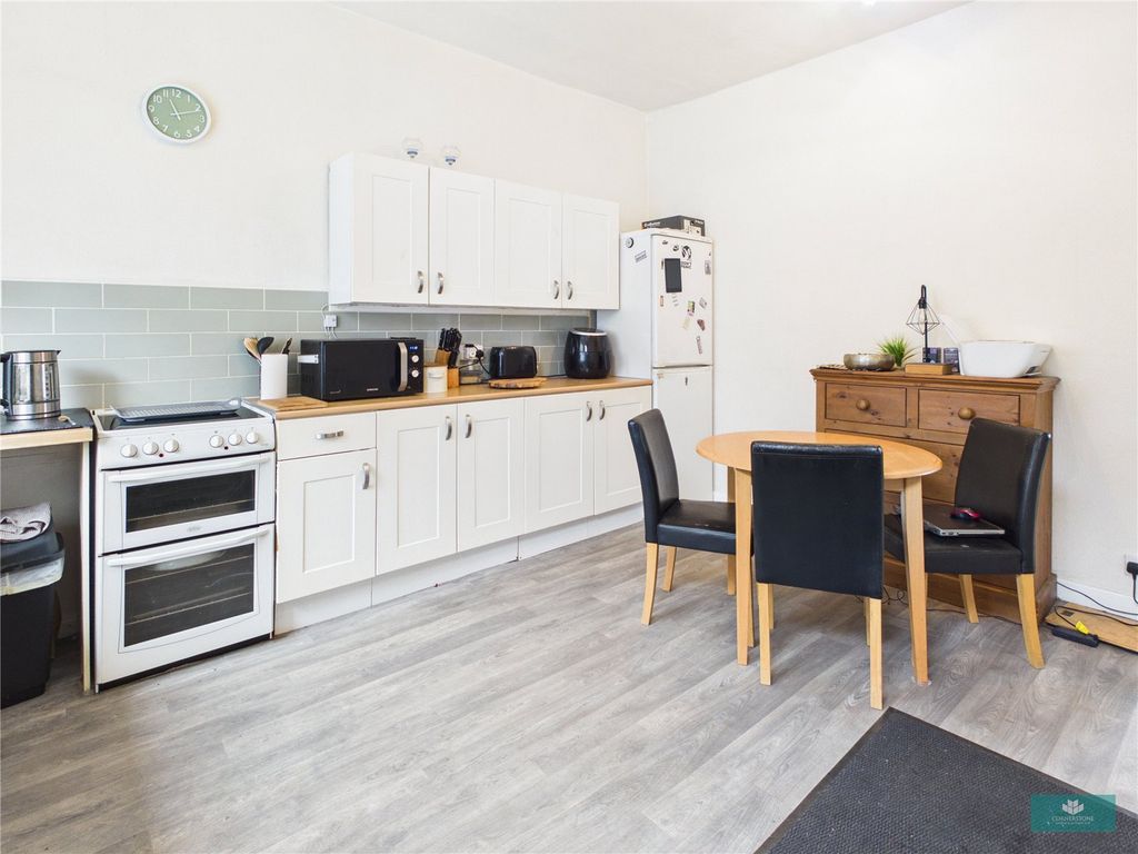 Property photo 3 of 16 Picture No. 06
