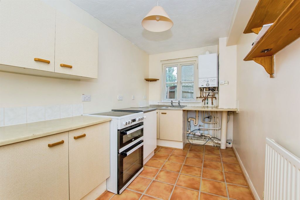 Property photo 2 of 17