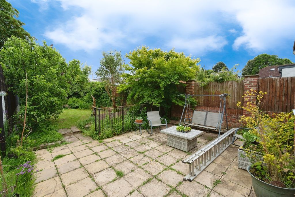 Property photo 2 of 15